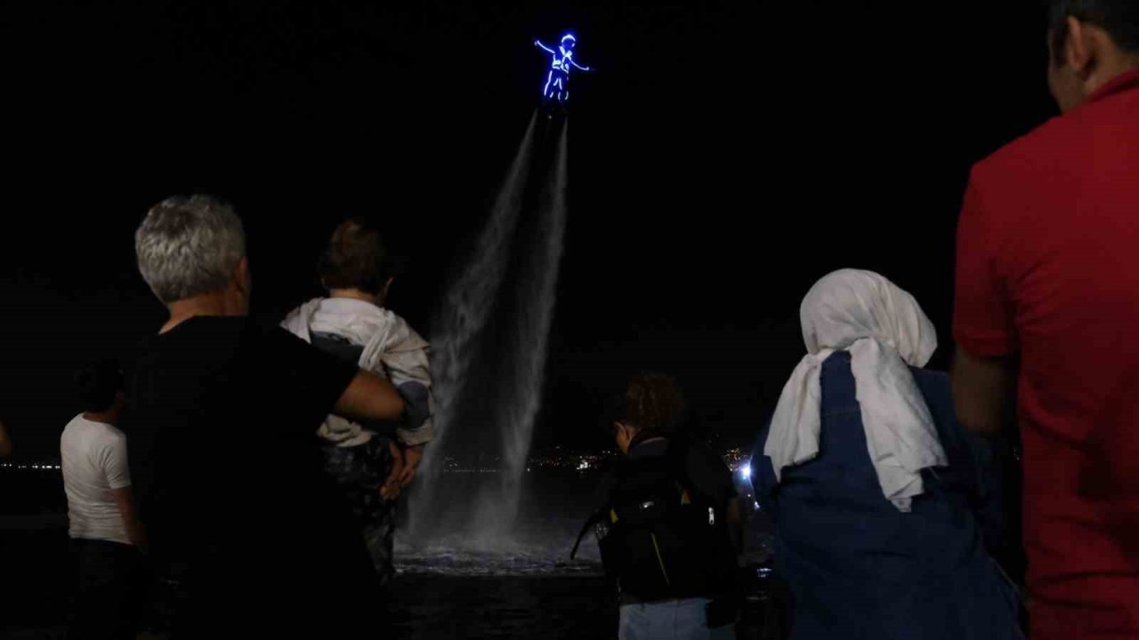 2019 Rusya Dünya Record Şampiyonu milli sporcudan flyboard şov