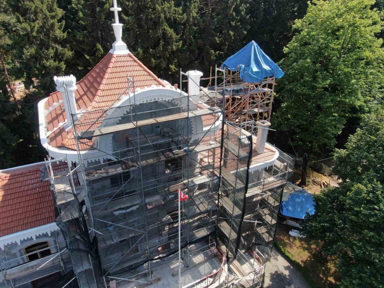 Atatürk’ün vasiyetini yazdığı 133 yıllık köşkte restorasyon çalışmaları titizlikle sürüyor