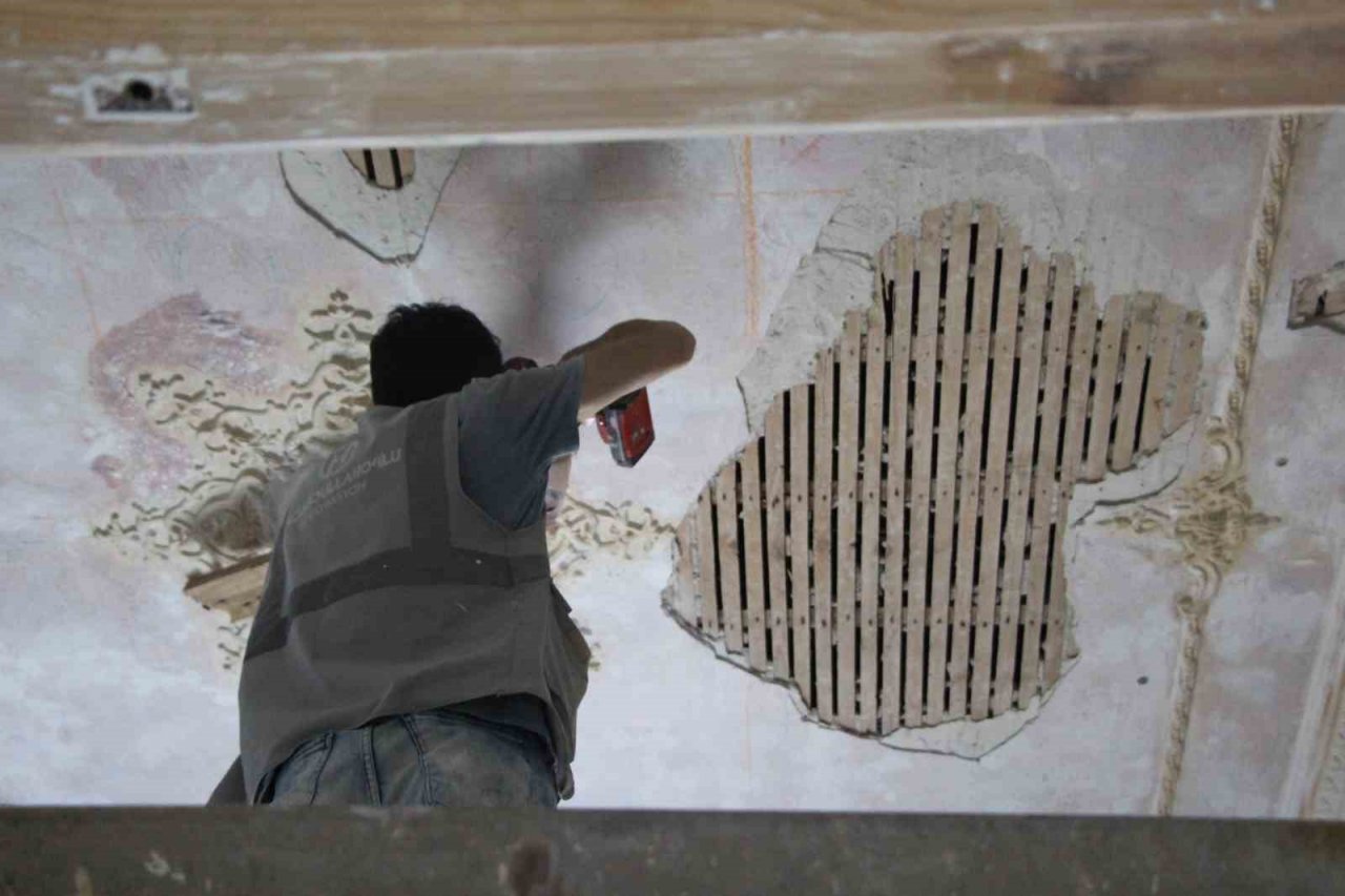 Atatürk’ün vasiyetini yazdığı 133 yıllık köşkte restorasyon çalışmaları titizlikle sürüyor