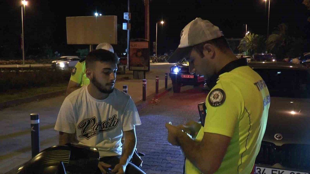 Kadıköy’de yapılan denetimlerde 38 bin 235 lira ceza kesildi