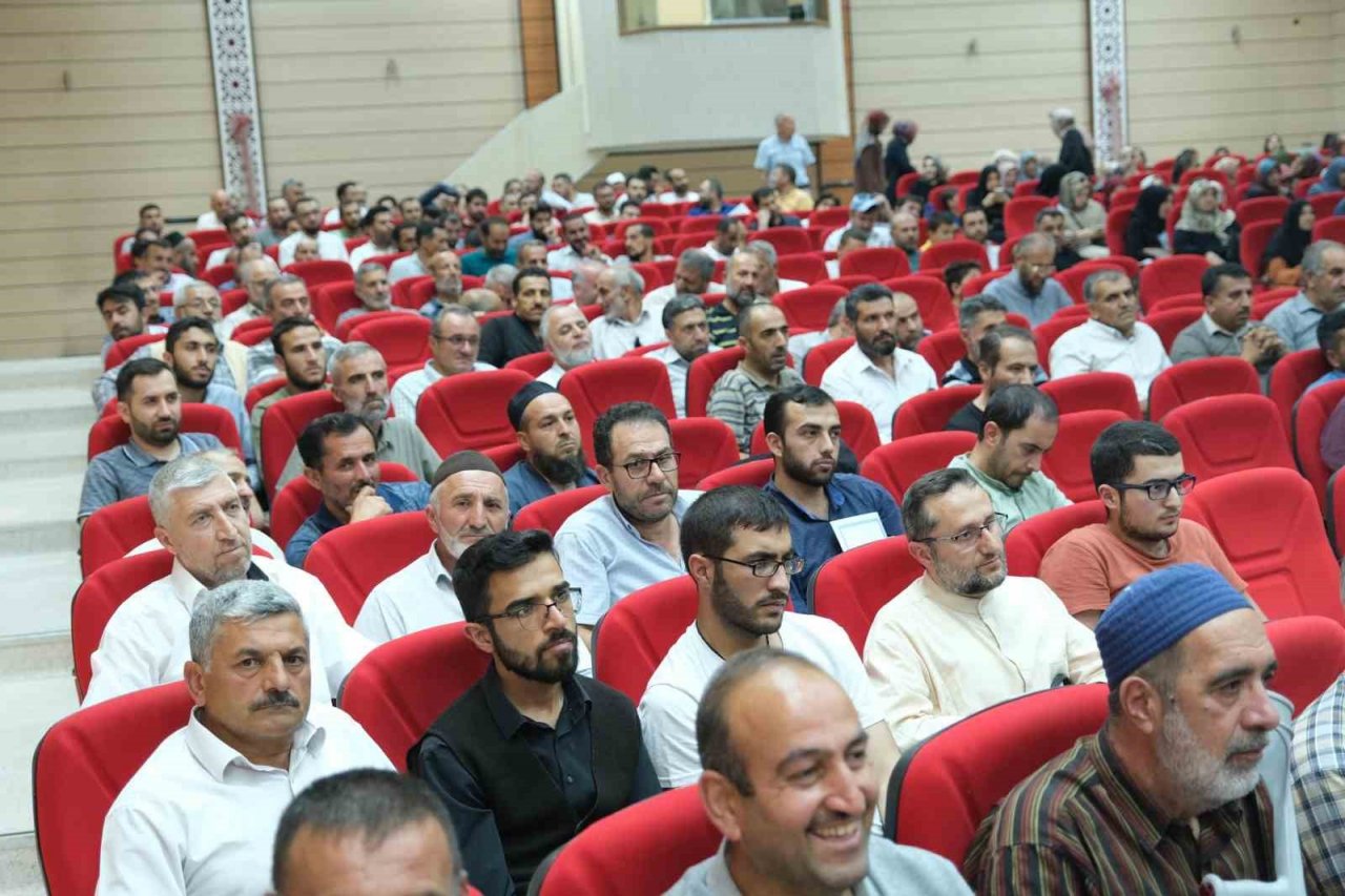 “Kerbela’dan günümüze yansımalar” konulu panel düzenlendi