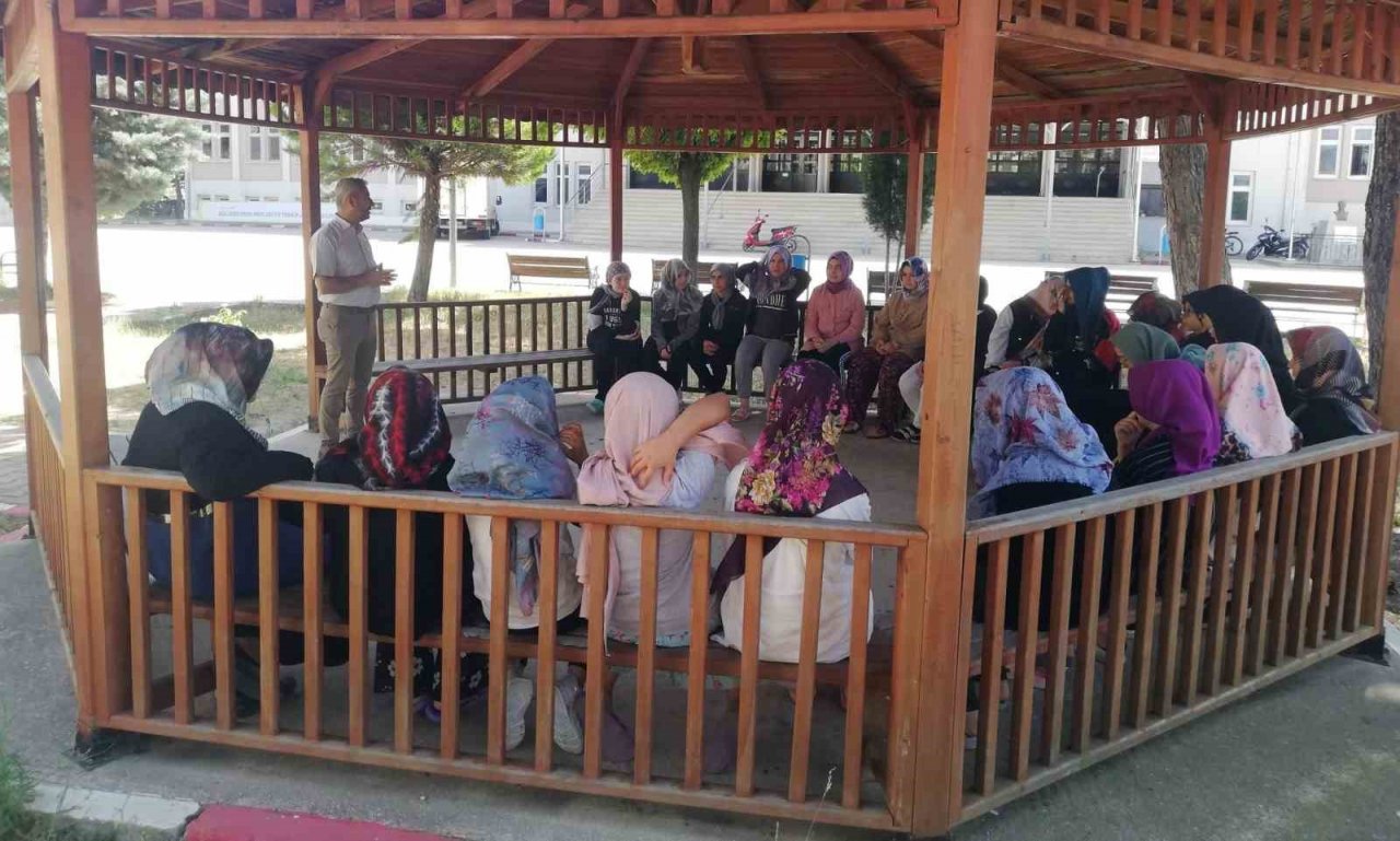 Simav’da Yaz Kur’an Kursu öğrencilerine seminer