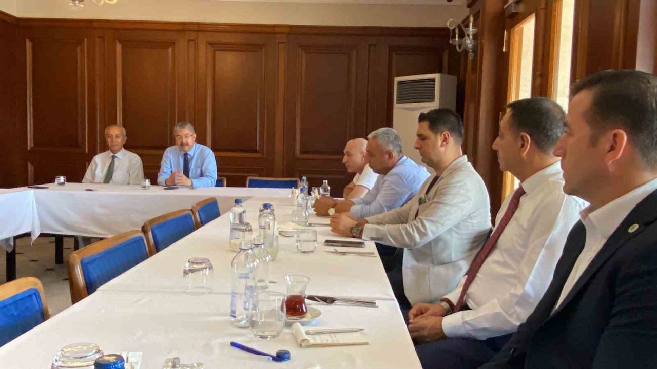 Vali Yılmaz: "Osmaniyespor için herkesin desteğini bekliyorum"