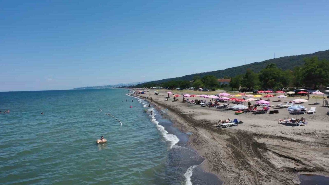 Samsun plajları hareketlendi