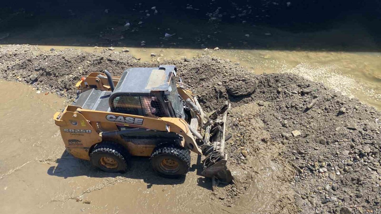 Derede temizleme çalışması başladı