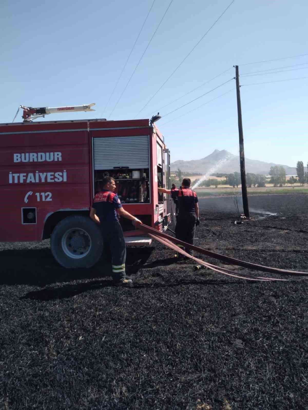 Burdur’da 40 dönüm buğday tarlası yangında küle döndü