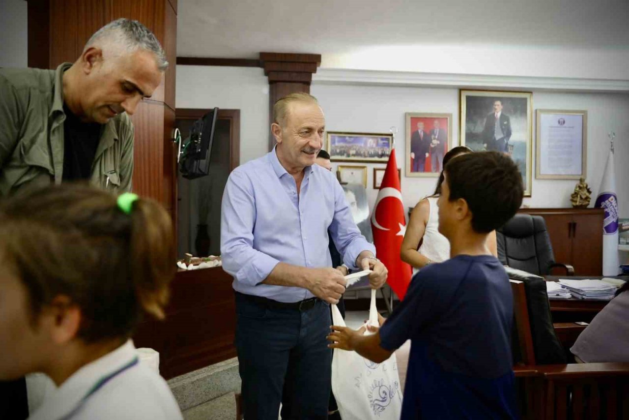 Başkan Atabay başarılı sporcular ile buluştu