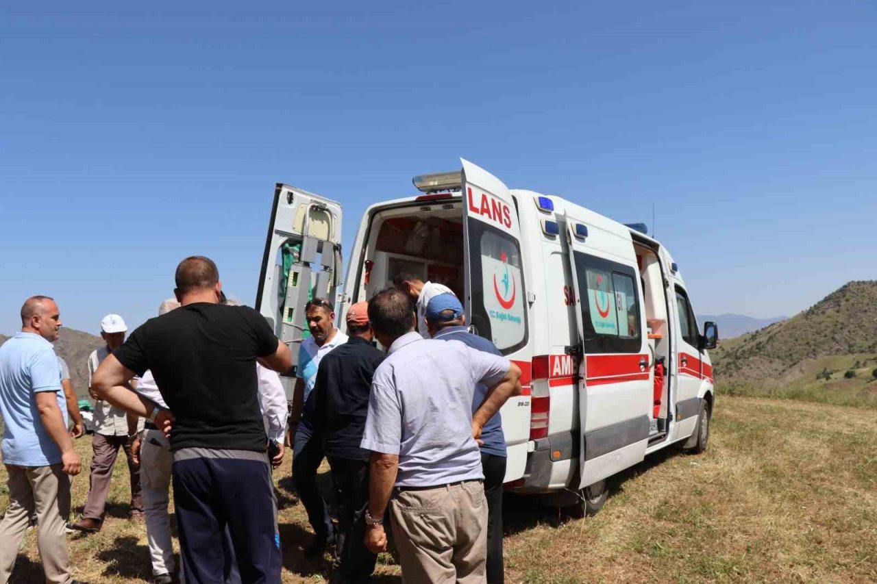 Erzurum’da tarlada traktör devrildi: 1 ölü