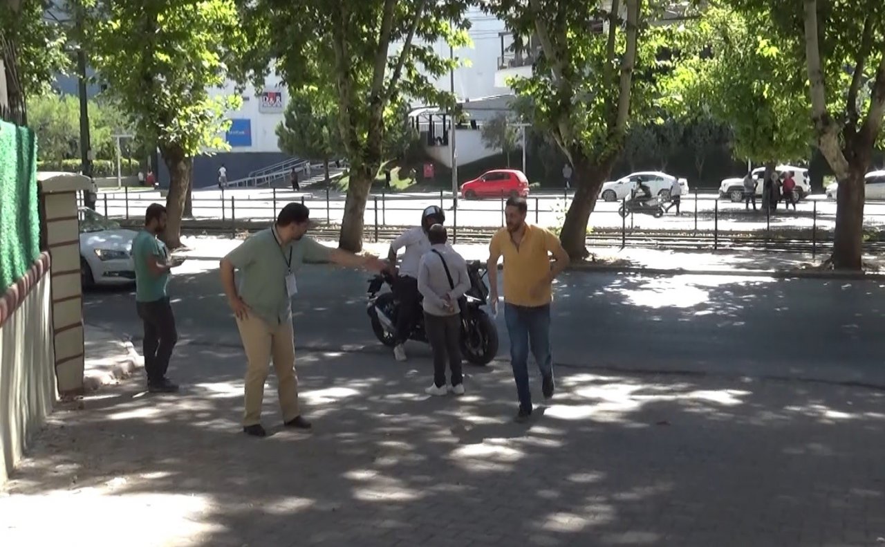 KPSS’ye geç kalmak üzereyken, motosikletli esnafın yardımıyla sınava yetişti