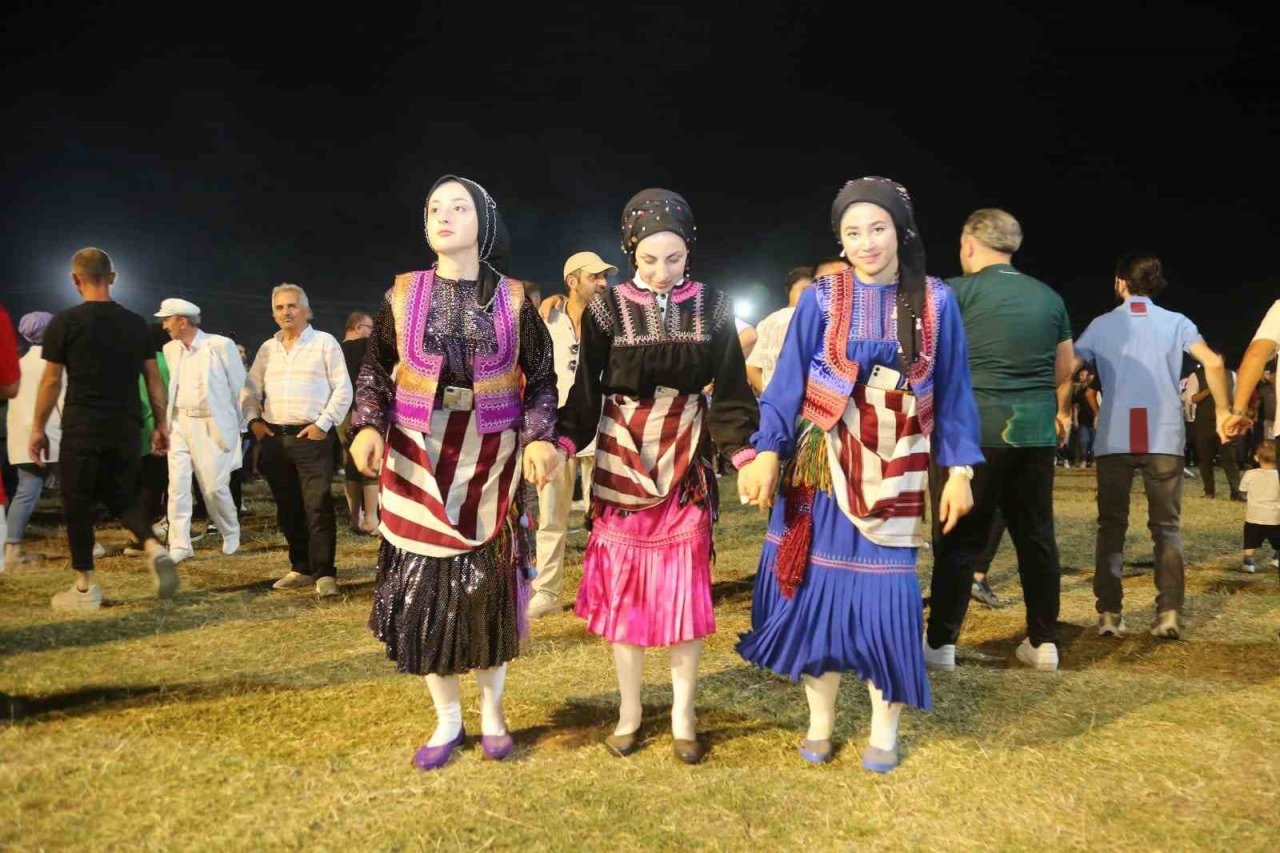 Karadeniz coşkusunu yaşamak isteyenler bu şenliğe akın etti