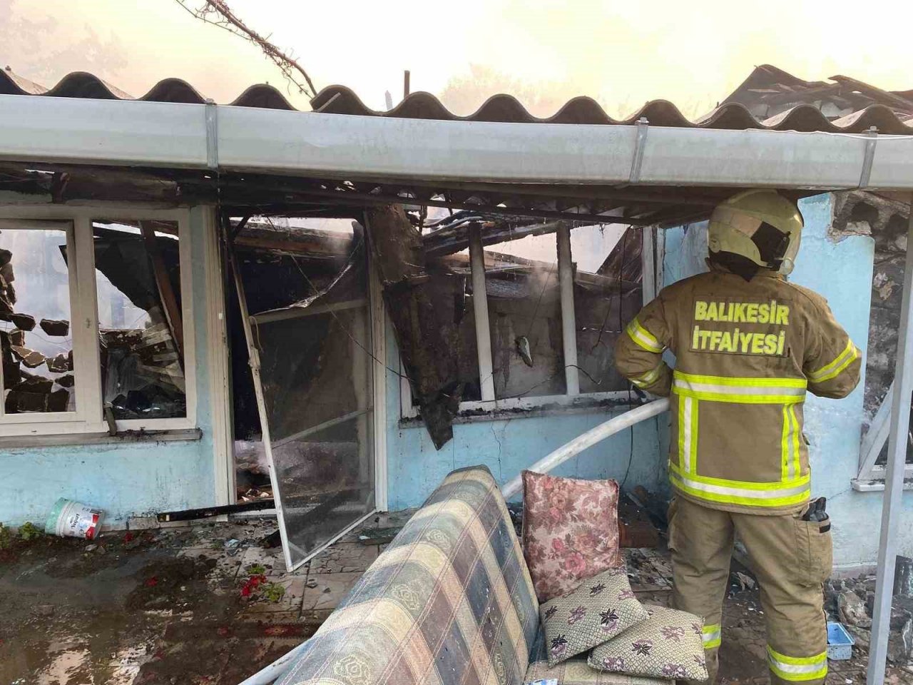 Gönen’de çıkan yangında 1 kişi yaralandı