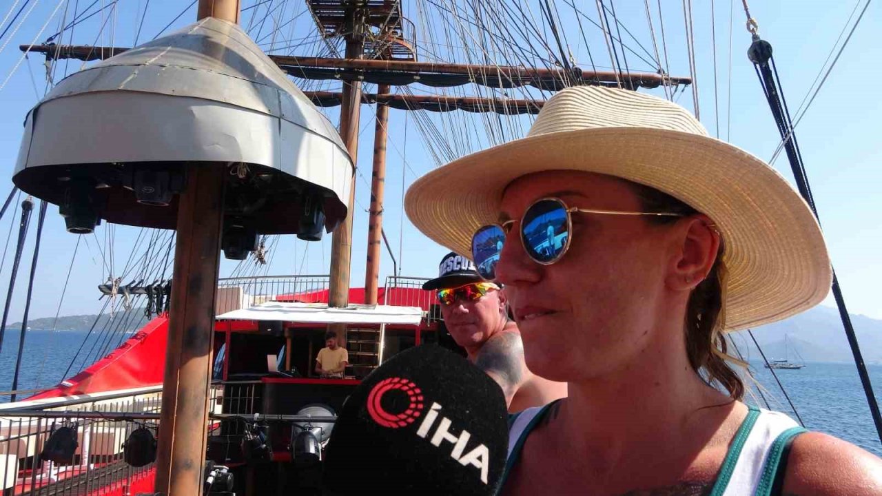 Yaz mevsiminin vazgeçilmez aktivitesi tekne turları, farklı konseptlerle tatilcilere hizmet veriyor