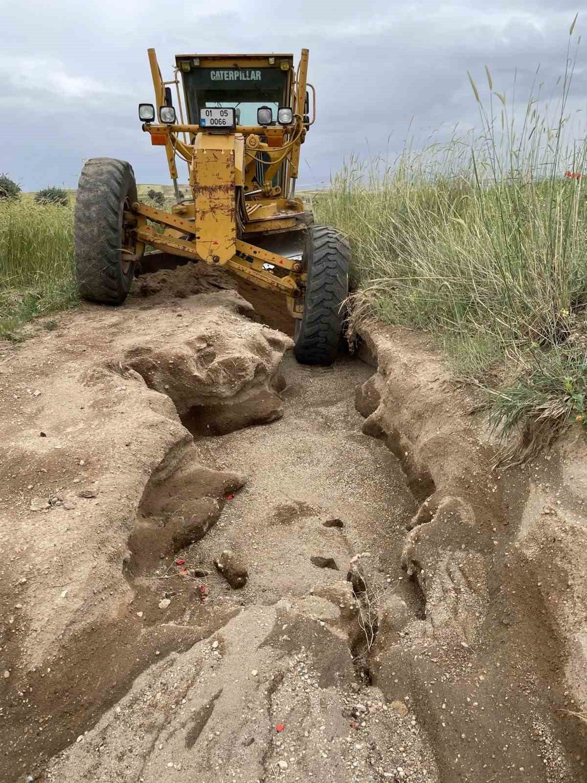 Büyükşehir’den kırsalda arazi ve yayla yollarında çalışma