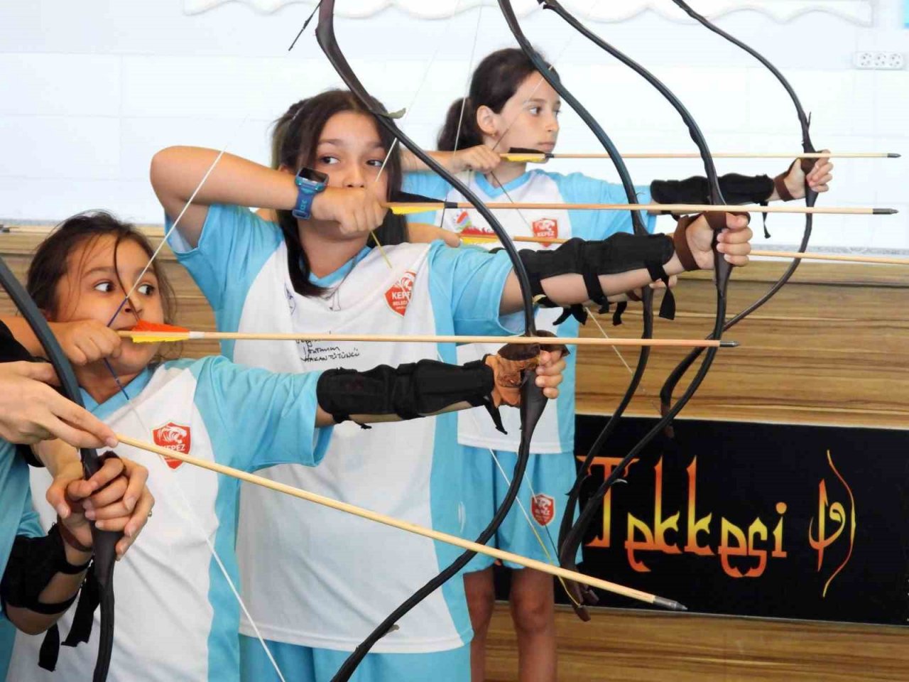 Kepez’in okçuları gelenekseli öğrendi