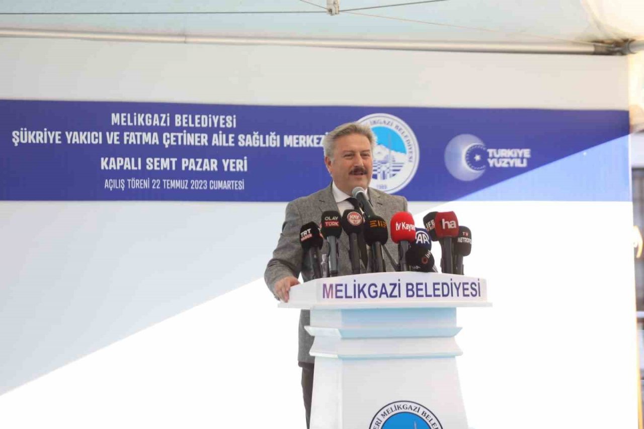 Şükriye Yazıcı ve Fatma Çetiner Aile Sağlığı Merkezi ve Kapalı Pazaryeri Hizmete Açıldı