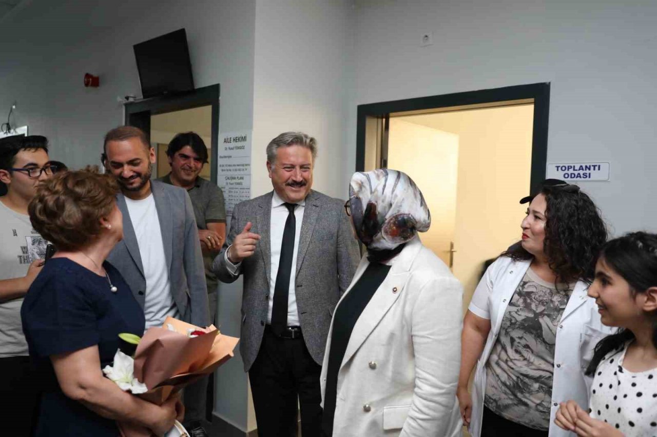 Şükriye Yazıcı ve Fatma Çetiner Aile Sağlığı Merkezi ve Kapalı Pazaryeri Hizmete Açıldı