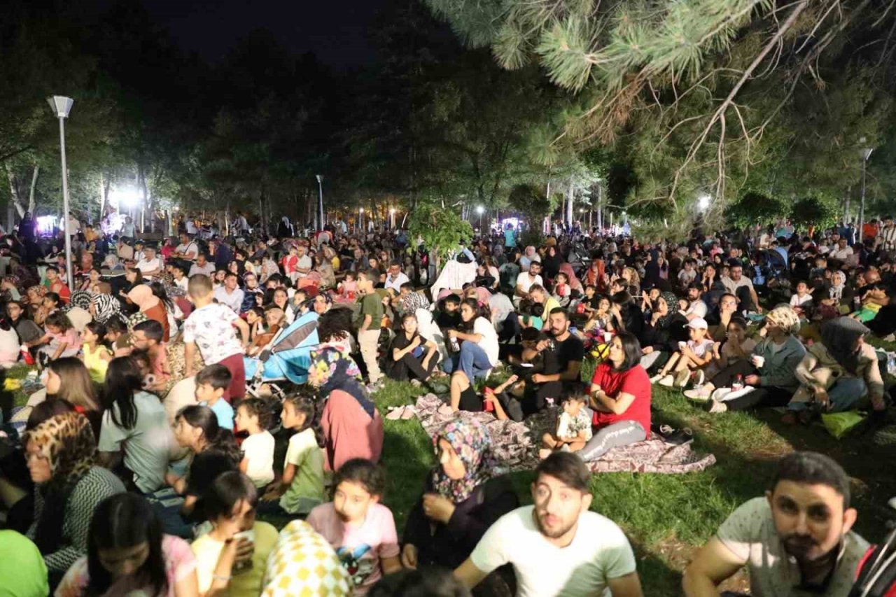 Açık Hava Sinemaya Günleri Belsin ve Kazım Karabekir ile Devam Etti