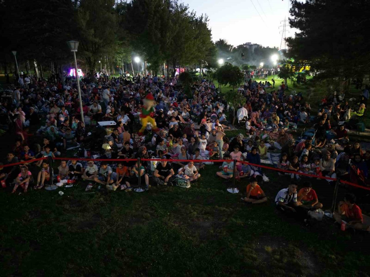 Açık Hava Sinemaya Günleri Belsin ve Kazım Karabekir ile Devam Etti