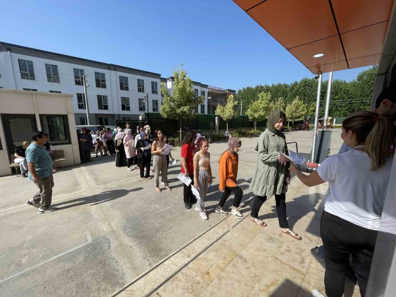 KPSS’yi saniyelerle kaçırdı, "Sağlık olsun" diyerek geri döndü