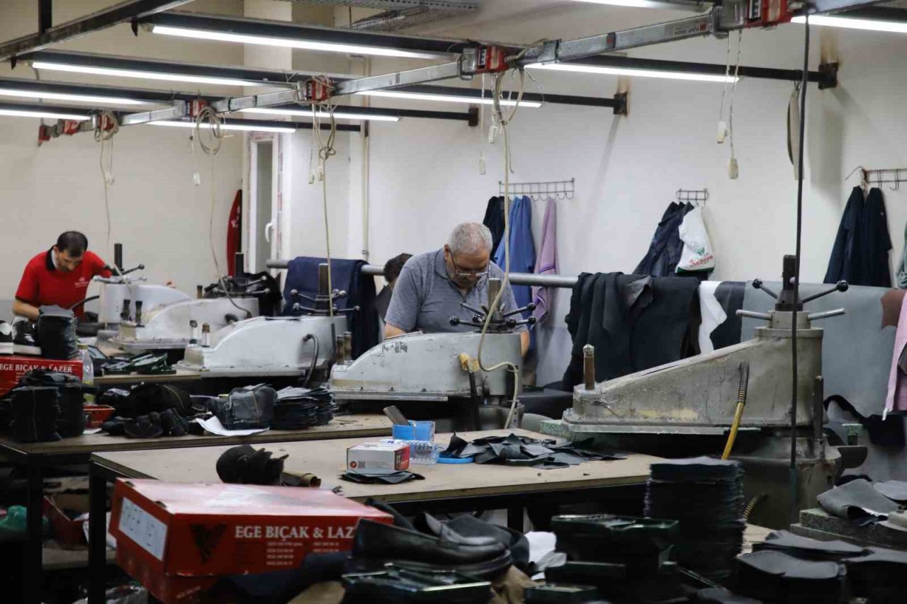 Rus-Ukrayna savaşı ile Avrupalı ülkeler yönünü Gaziantepli ayakkabı üreticilerine çevirdi