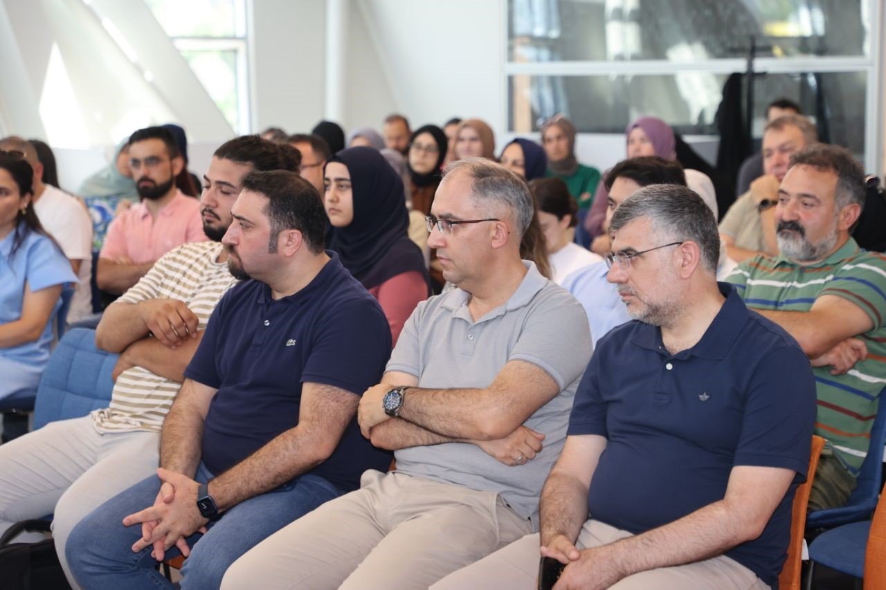 Sultanbeyli Belediyesi’nden ’Dijitalleşme ve Geleceğin İş Modelleri’ paneli