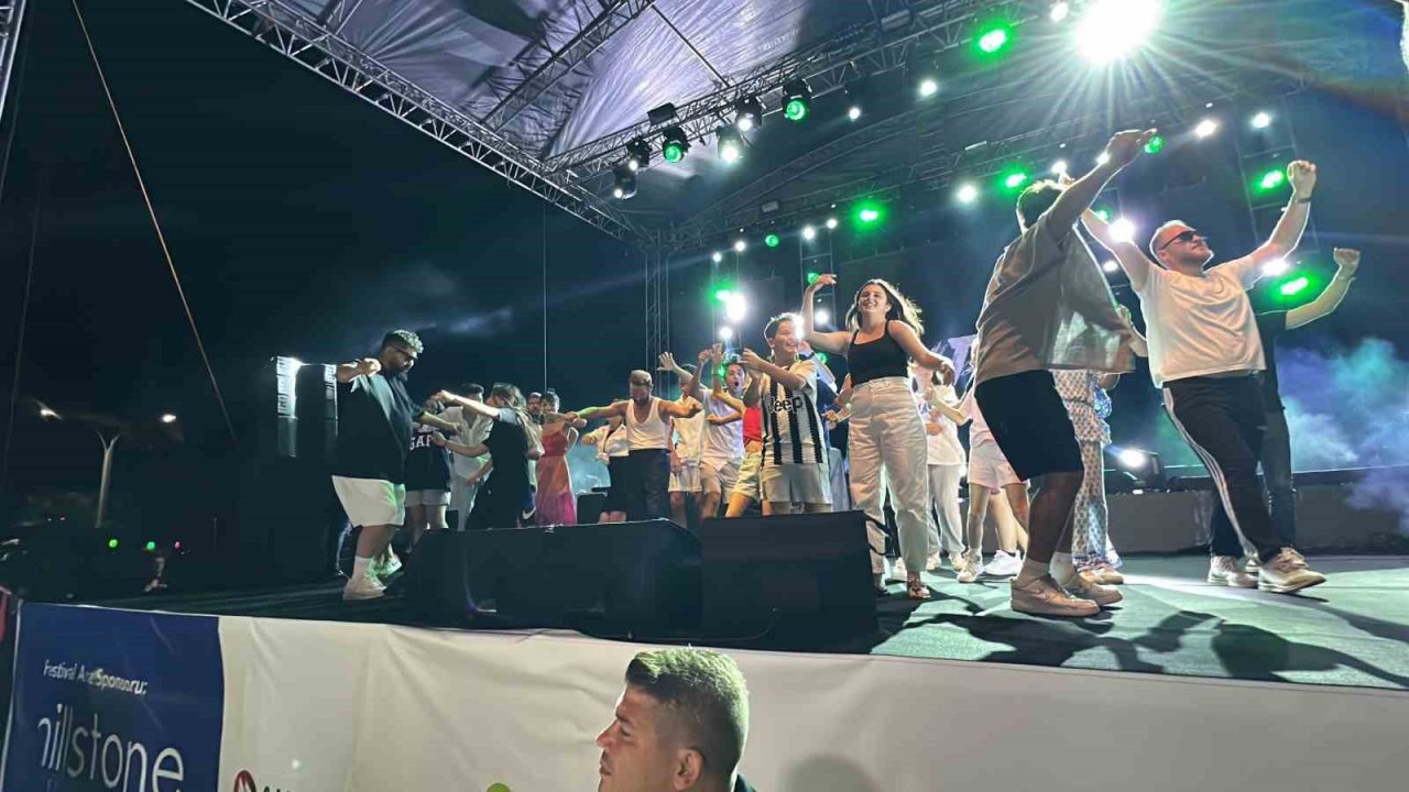 Rap rüzgarı Akçakoca’da esti