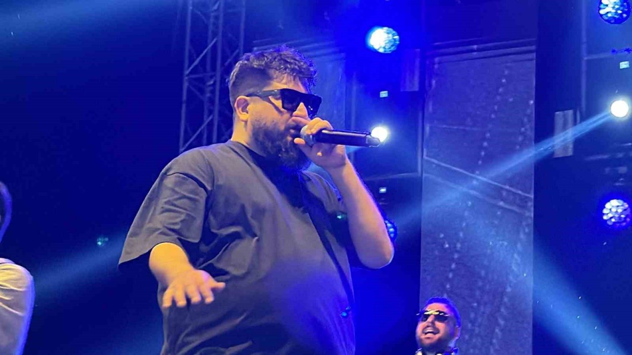 Rap rüzgarı Akçakoca’da esti