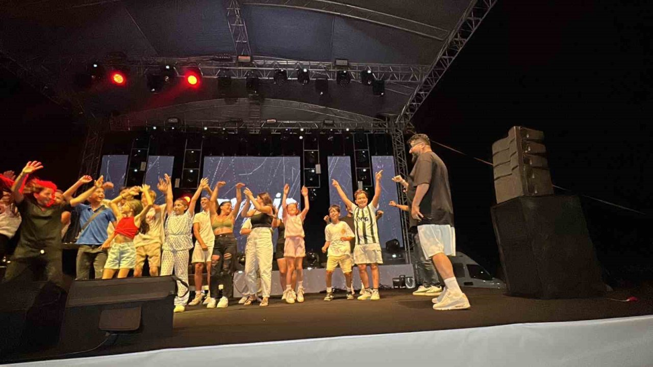 Rap rüzgarı Akçakoca’da esti