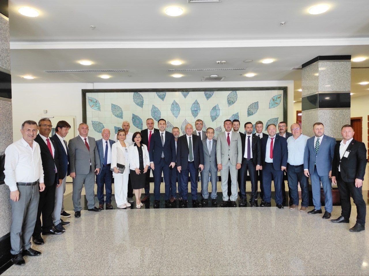 AK Parti heyeti tam kadro Ankara’da