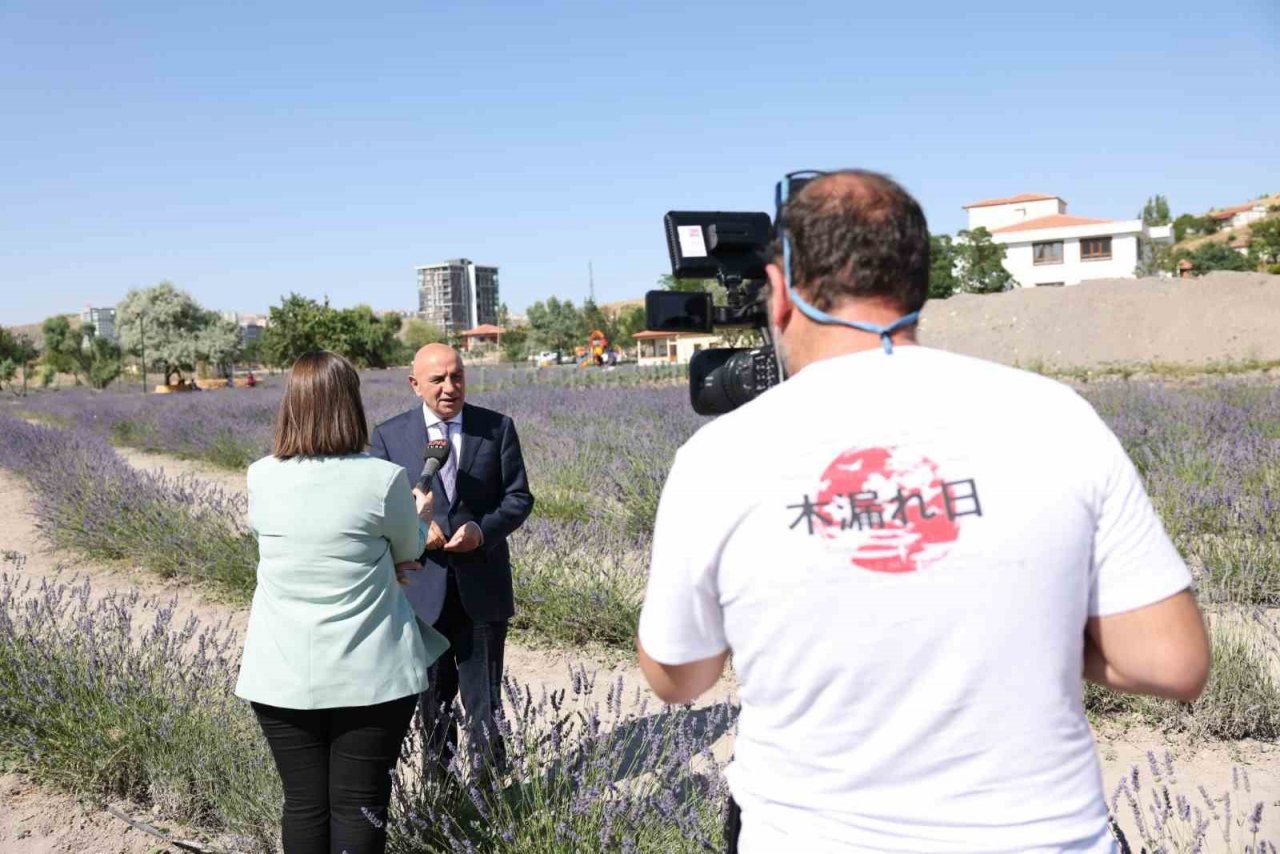 Keçiören Belediye Başkanı Altınok, gazetecilerin bayramını kutladı