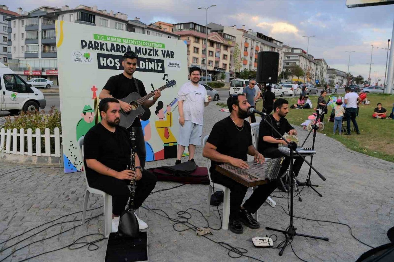 Mamak Belediyesi parklarında müzikal etkinlikler başladı