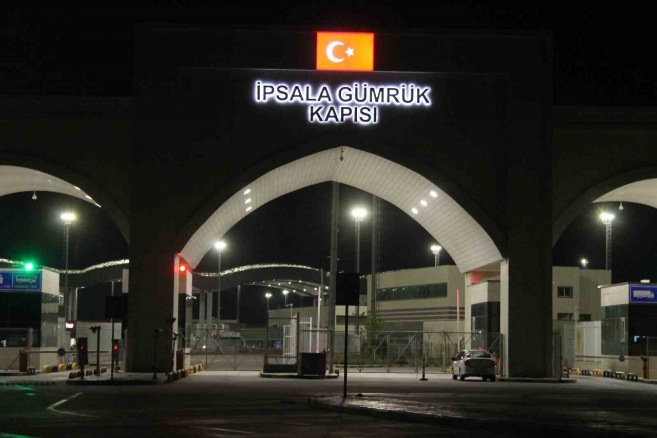 Avrupa’ya gitme hayaliyle tırın dorsesine giren 4 göçmen öldü