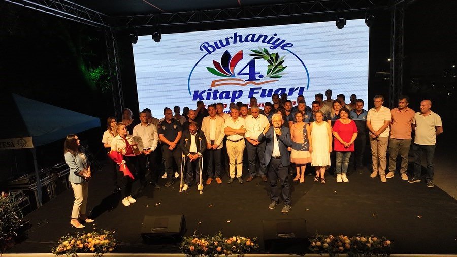 Burhaniye 4. Kitap Fuarı’na görkemli kapanış töreni