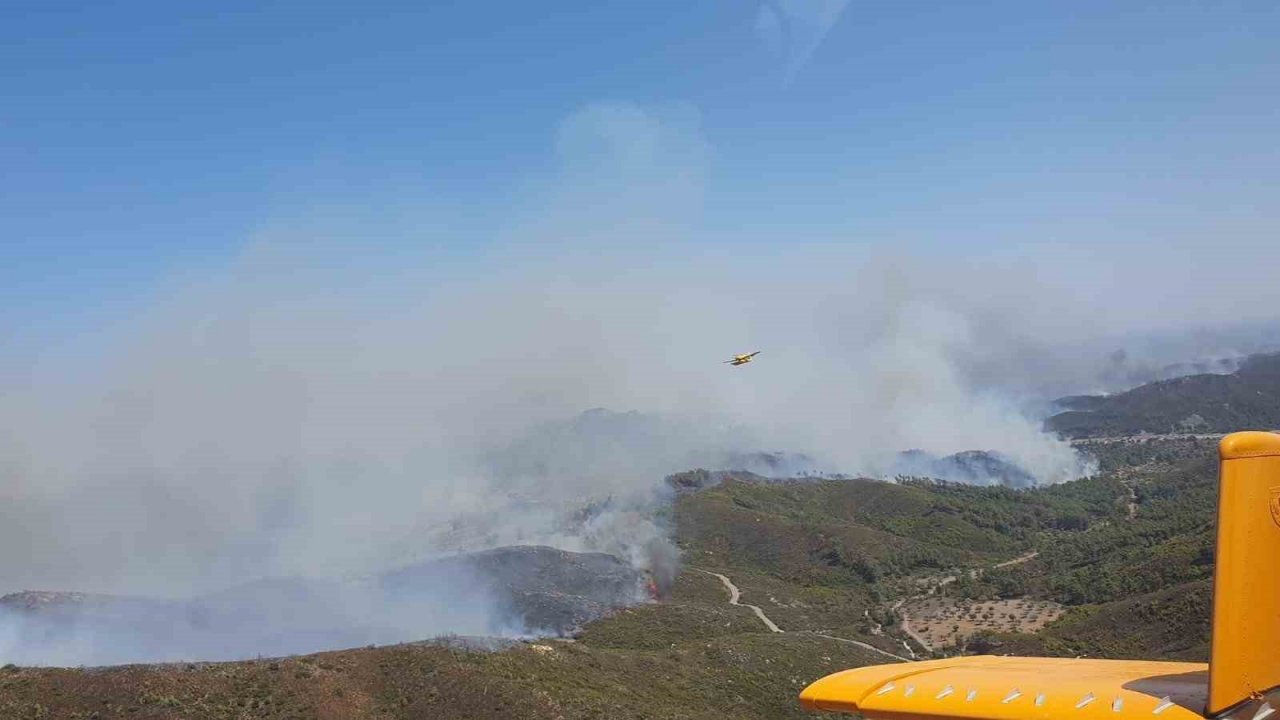 Yunanistan’a gönderilen Türk uçakları yangınlarda 414 ton su atımı gerçekleştirdi