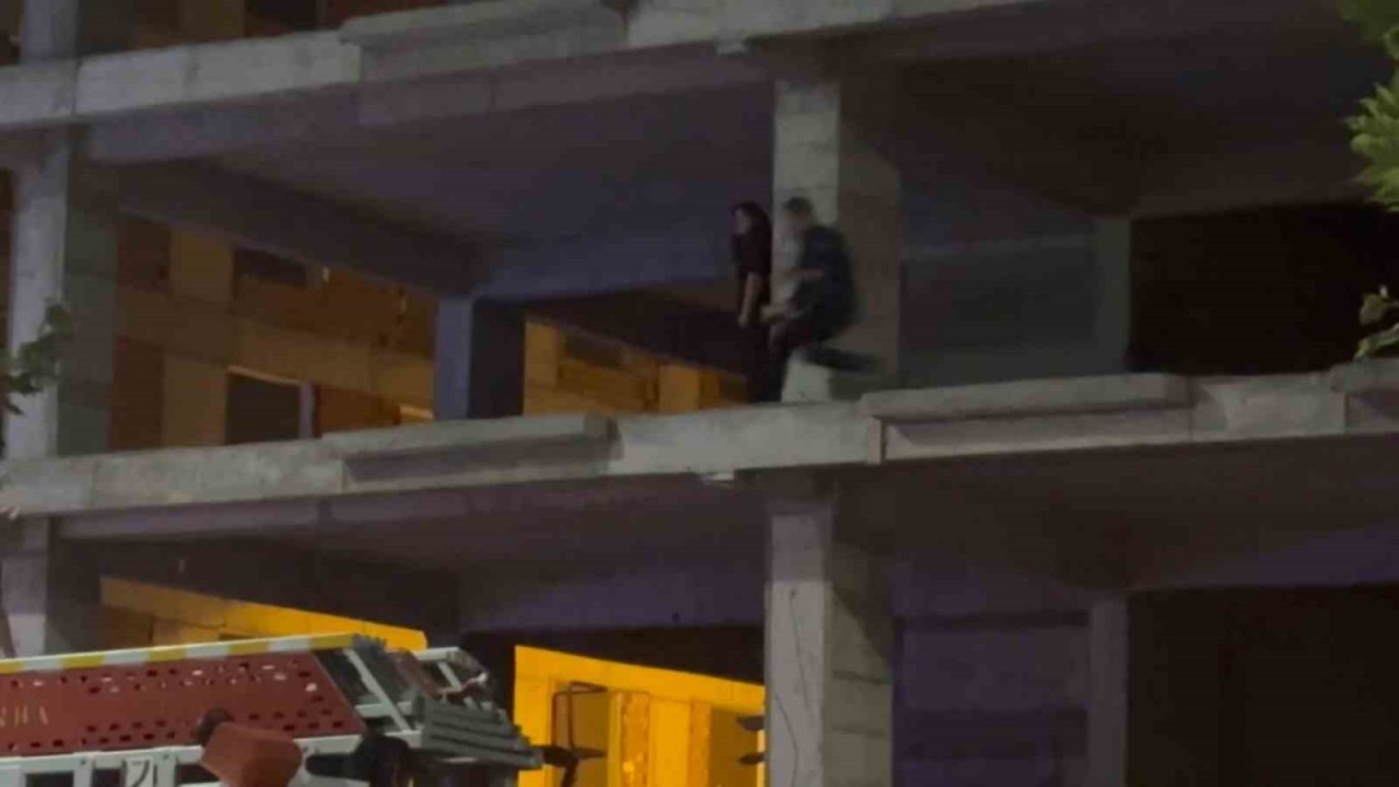 İntihara kalkışan kızı itfaiye amiri kurtardı, o anlar kamerada