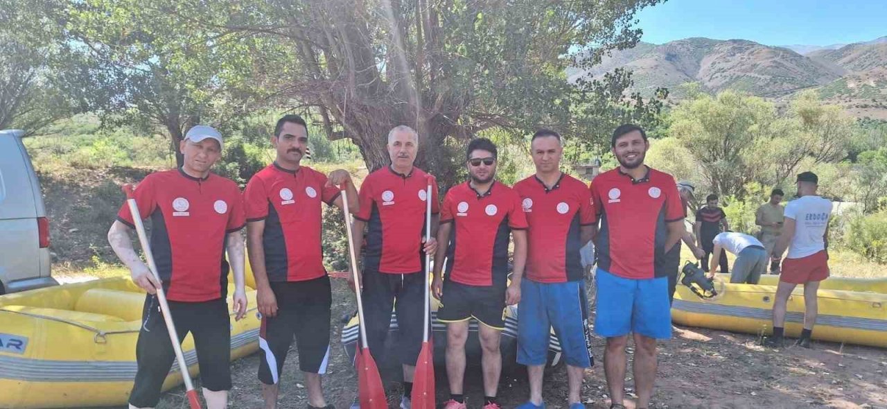 Erzincan MEB AKUB rafting etkinliği ile gelişimine devam ediyor