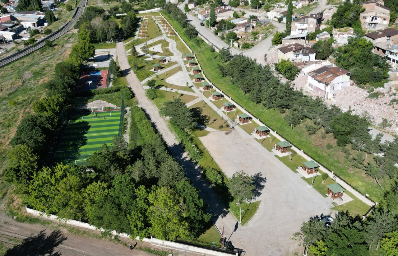 Büyükşehir’in eser yatırımları devam ediyor