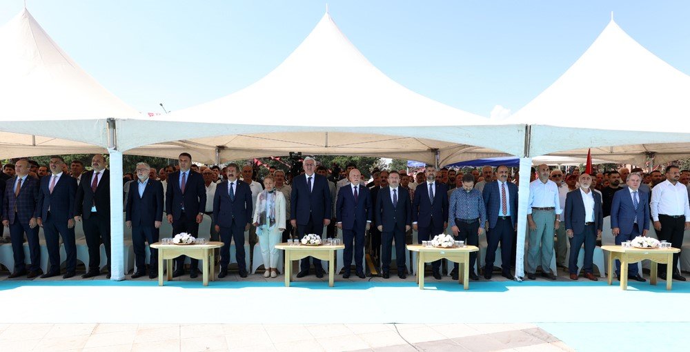 Büyükşehir’in eser yatırımları devam ediyor