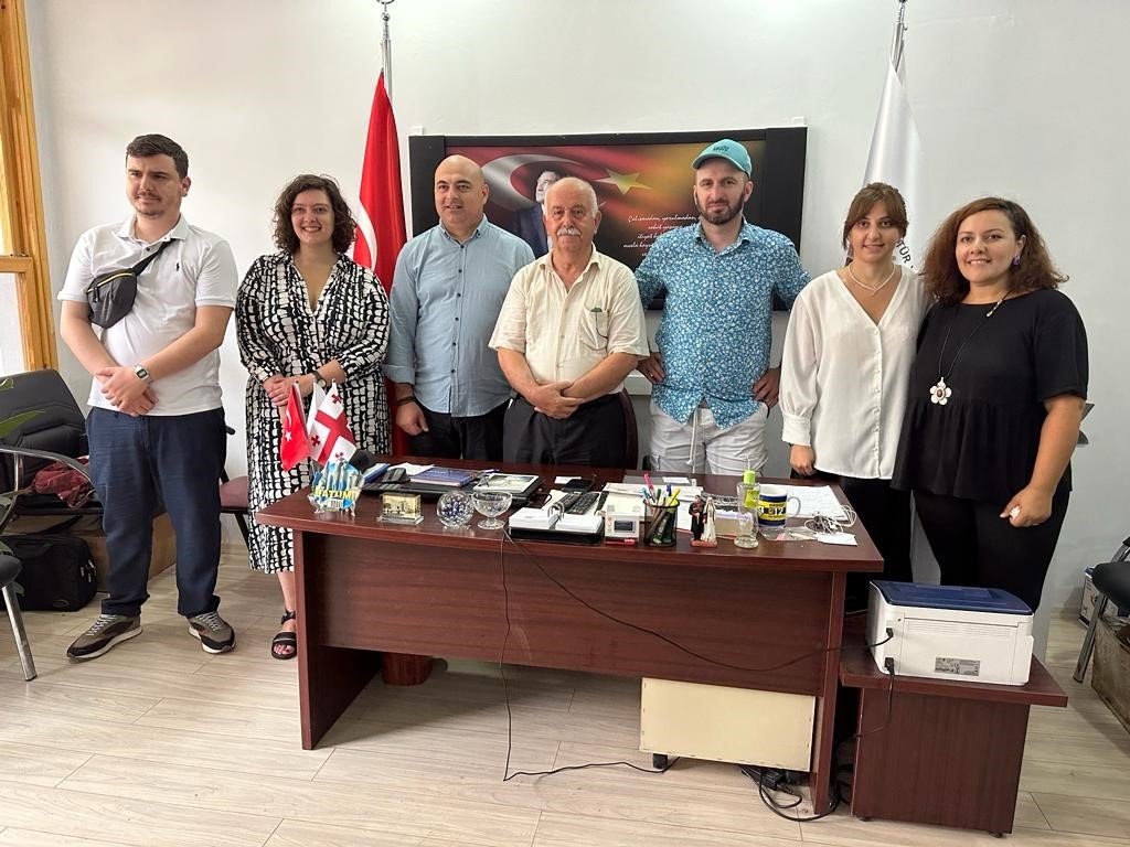 Gürcülerden Sinop’taki kütüphaneye hediye 500 kitap