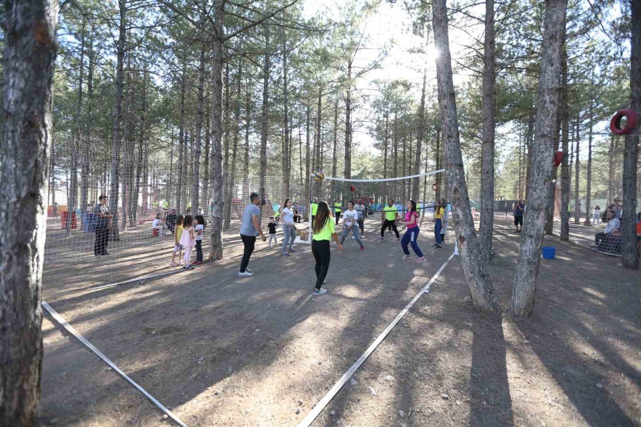 Büyükşehir’in doğa kampı ile Kayserililer doğaya akın etti