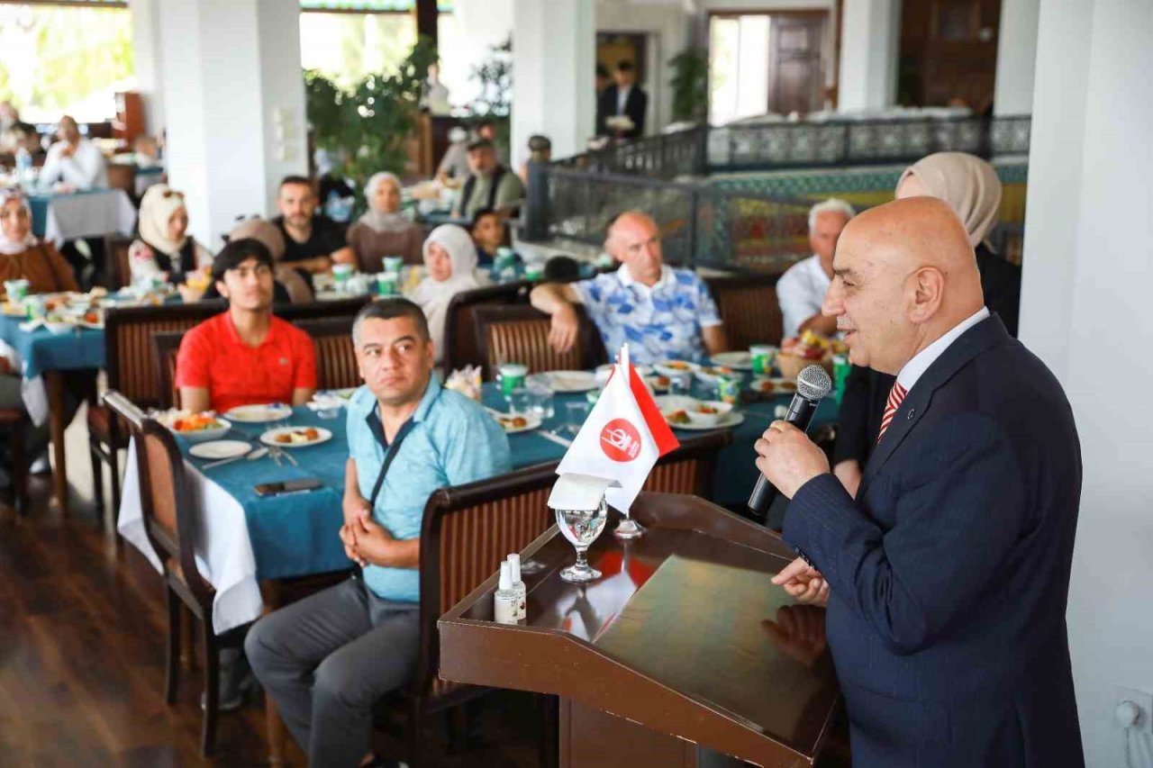 Başkan Altınok şehit ve gazi aileleriyle buluştu