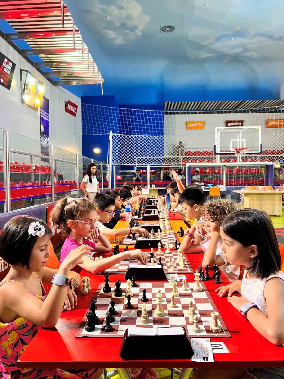 KidZania İstanbul satranç turnuvası sona erdi