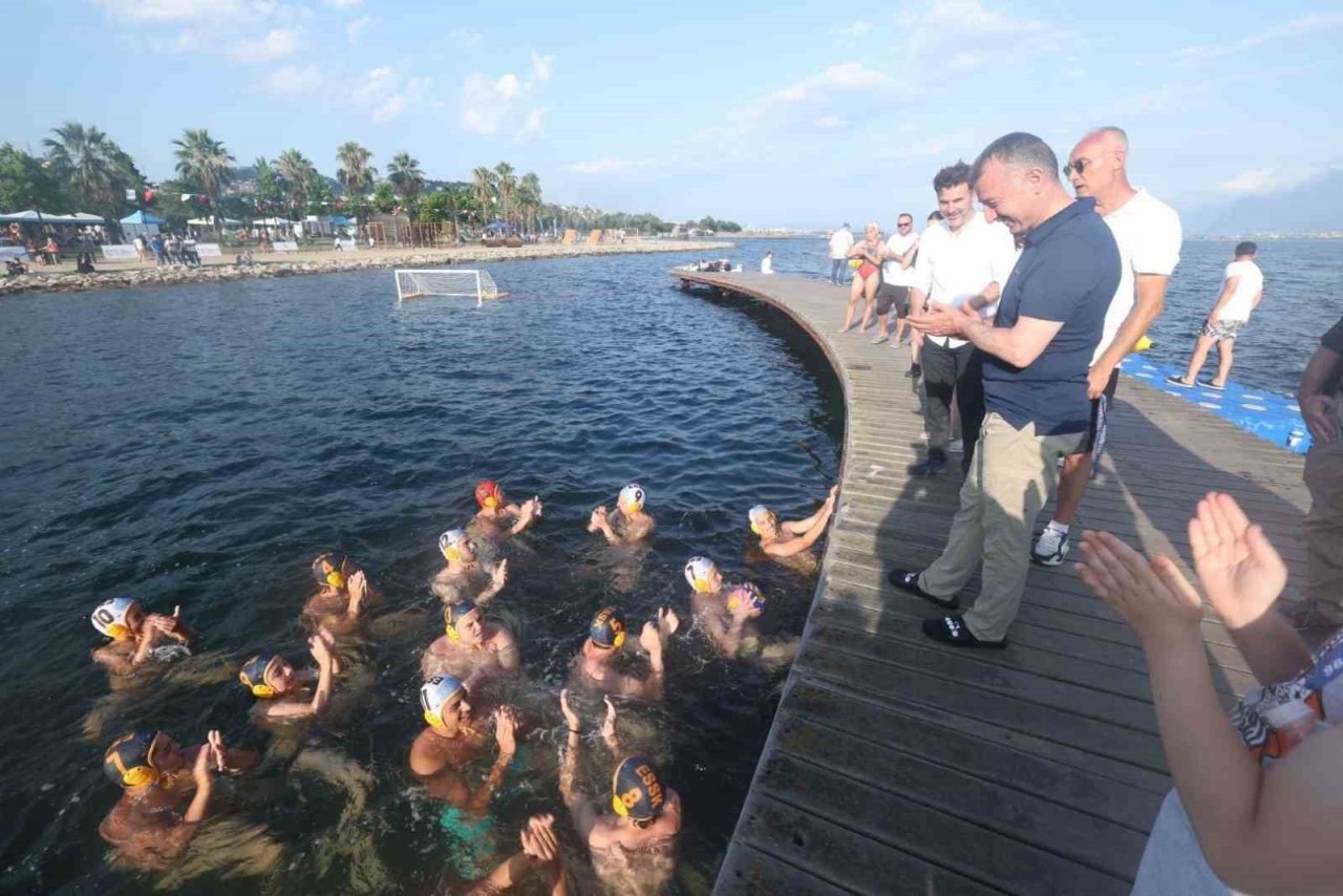 Dünya şampiyonu 3 gün boyunca yaptığı şovla yer çekimine meydan okudu