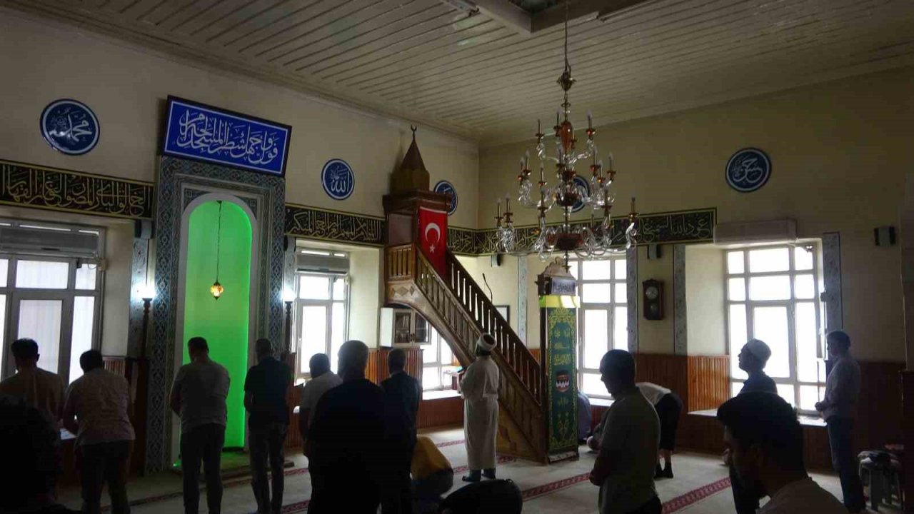 Yıllardır tarihe tanıklık ediyor