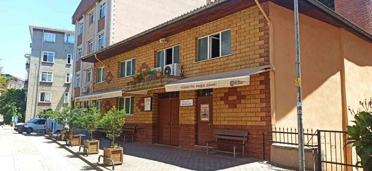 Yıllardır tarihe tanıklık ediyor