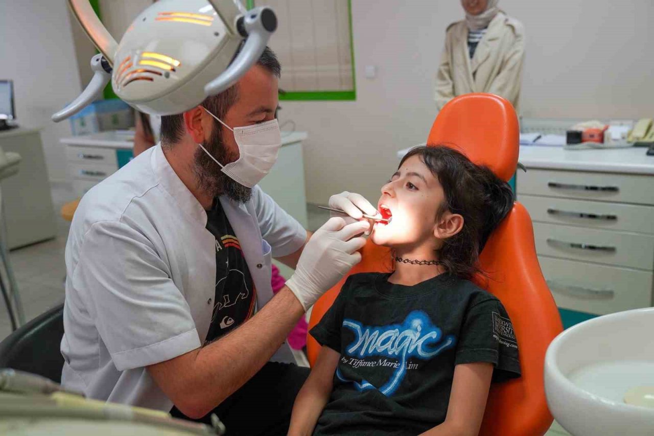 Tepebaşı’nda 72 bin 206 çocuk diş taramasından geçti