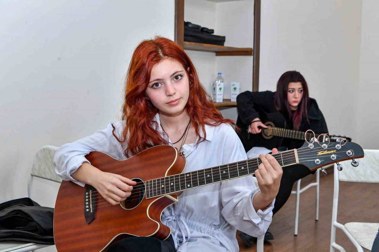 Musiki Muallim Mektebi’nden üniversiteye geçiş imkanı