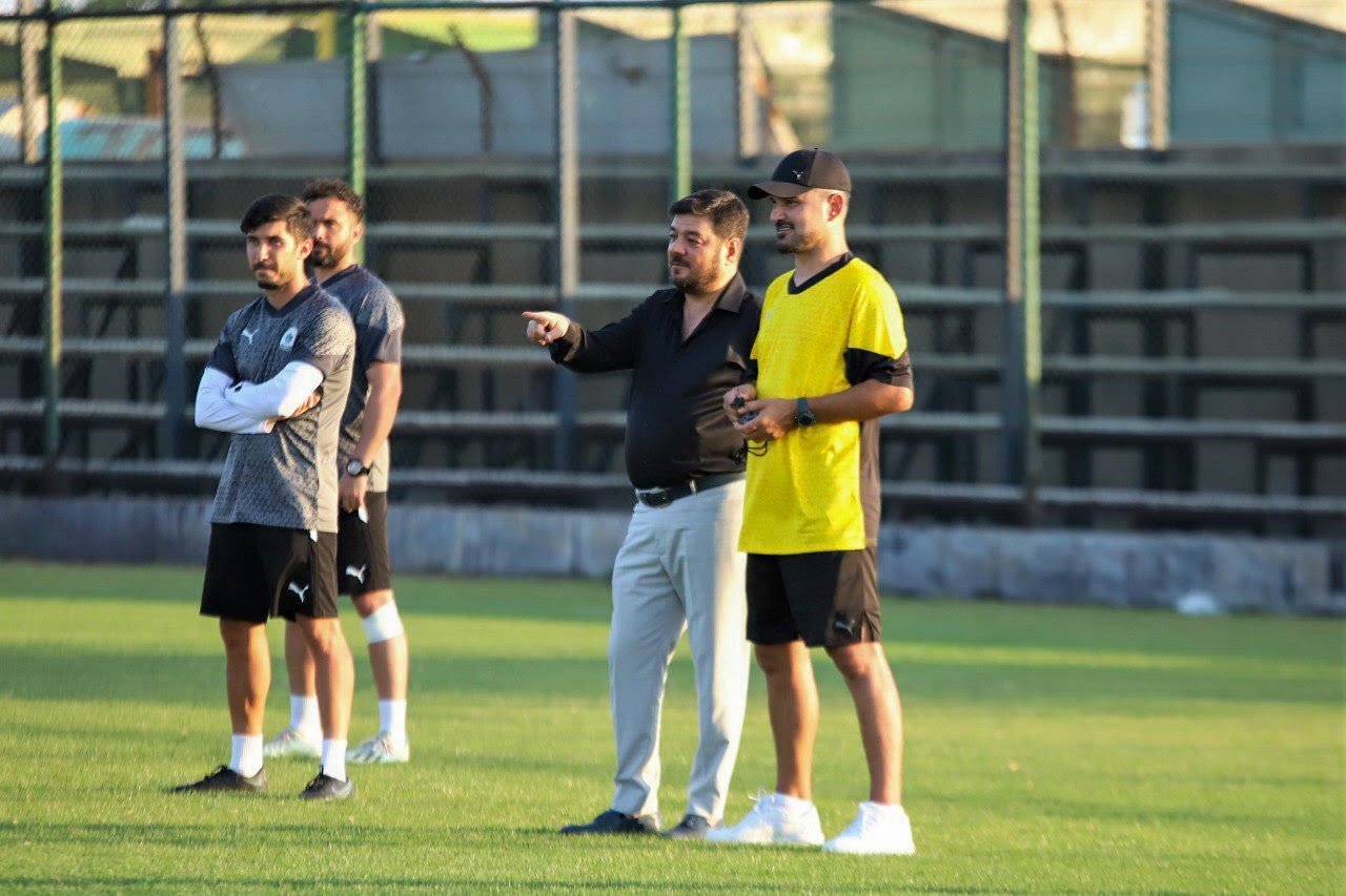 Menemen FK’da Başkan Tokul sahaya indi