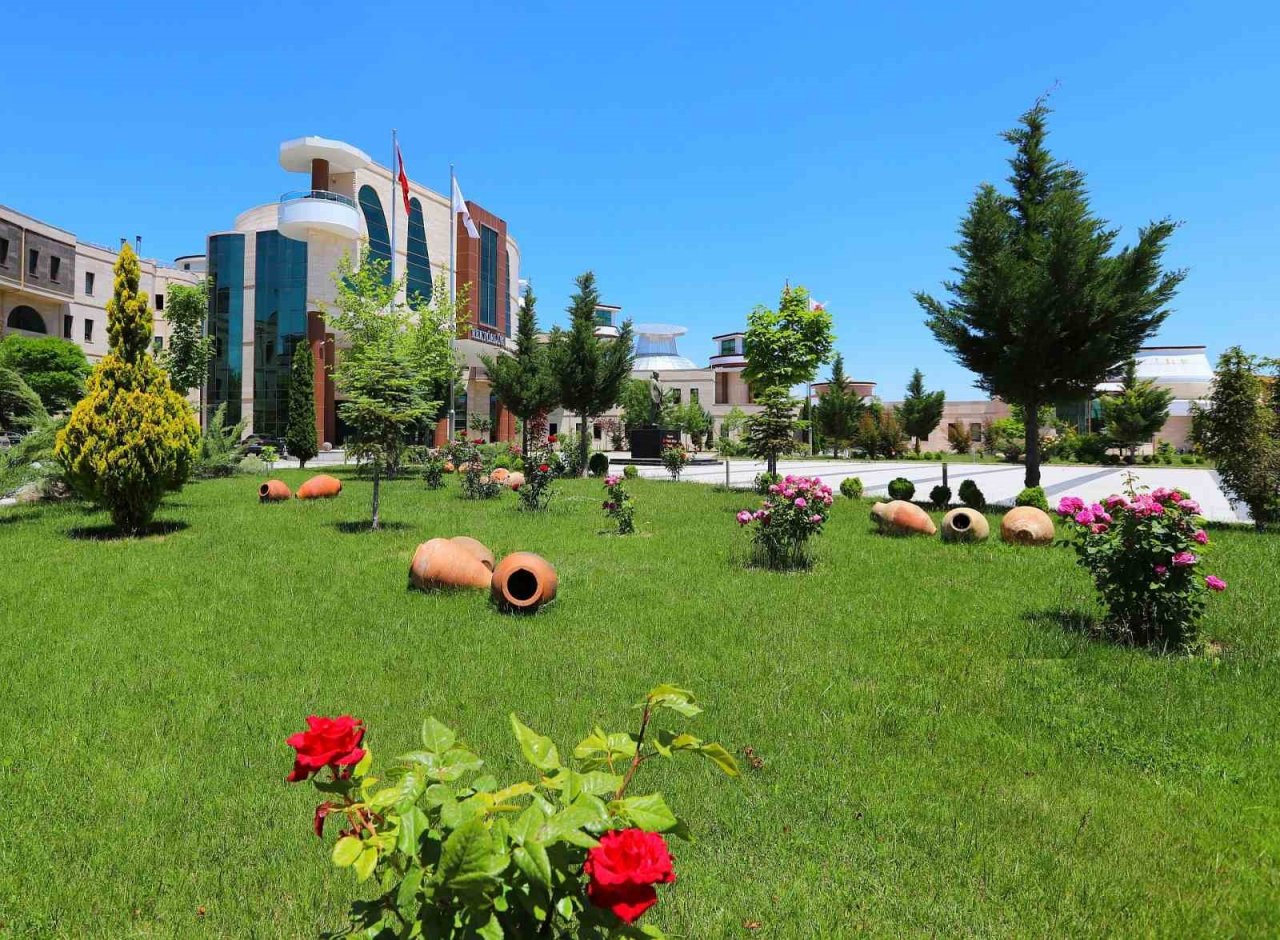 NEVÜ’de akademisyen ataması yapıldı