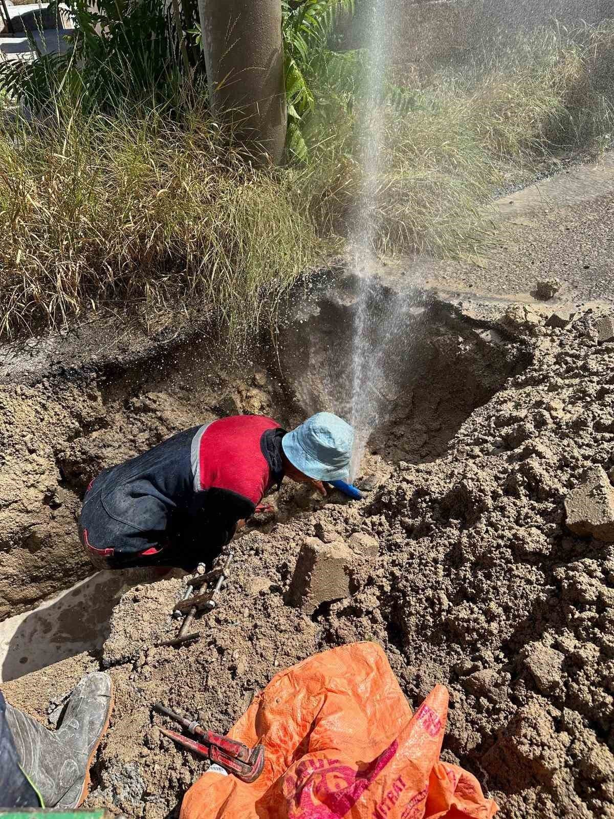 İl Özel İdaresi ekipleri çalışmalarına devam ediyor
